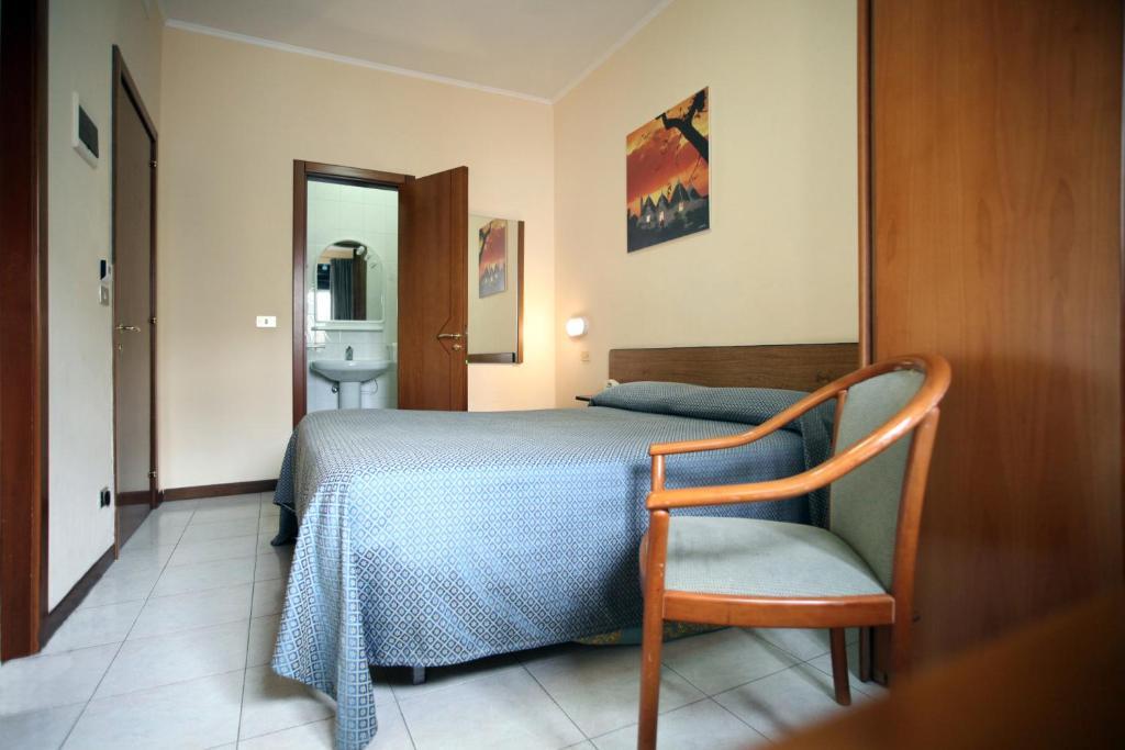 Hotel Cristal Bari Cameră foto